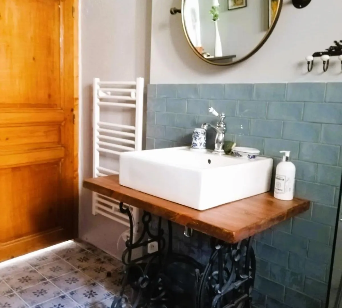 Maison De Caractere 170M2 Coeur De Village Saint-Montan 0*,  Frankrig