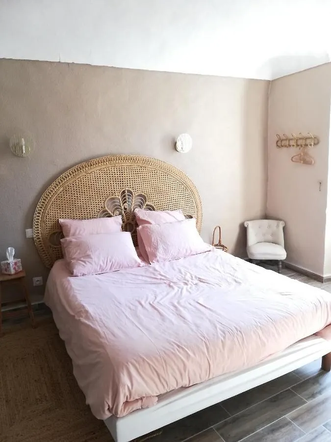 Maison De Caractere 170M2 Coeur De Village 0*, Saint-Montan France